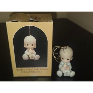 Precious Moments Baby’s First Christmas 1985 Enesco Porcelain Ornament w Box